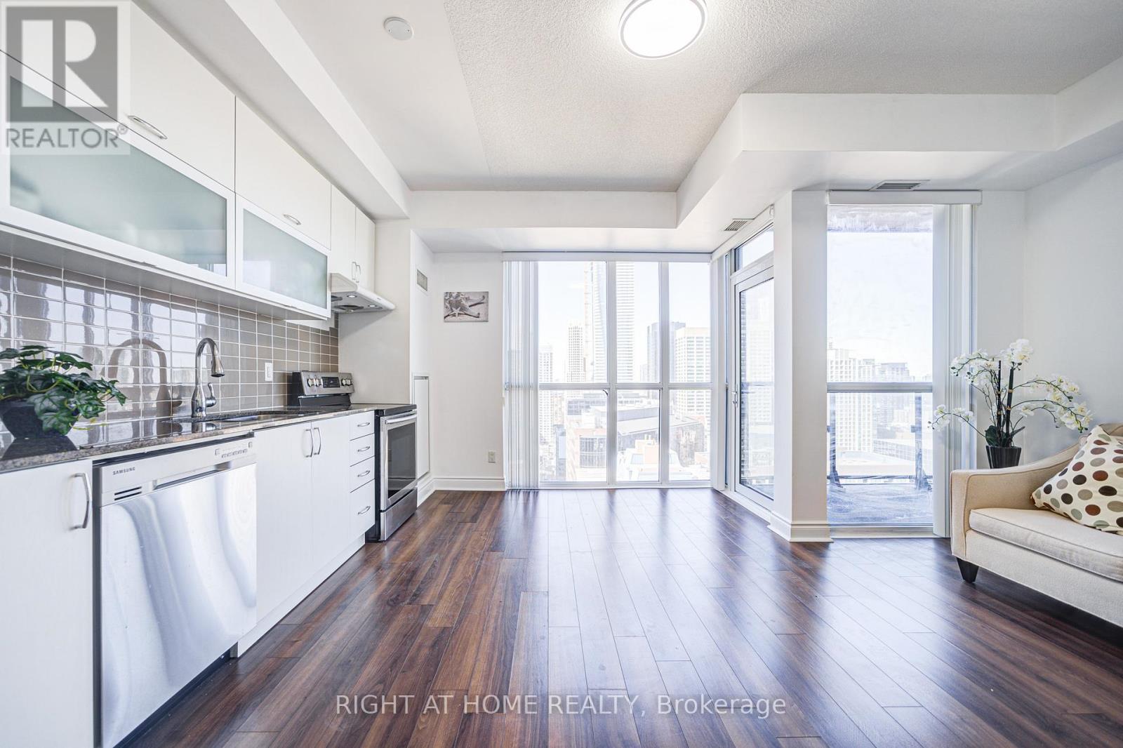 3008 - 28 Ted Rogers Way, Toronto, Ontario  M4Y 2J4 - Photo 4 - C12092506