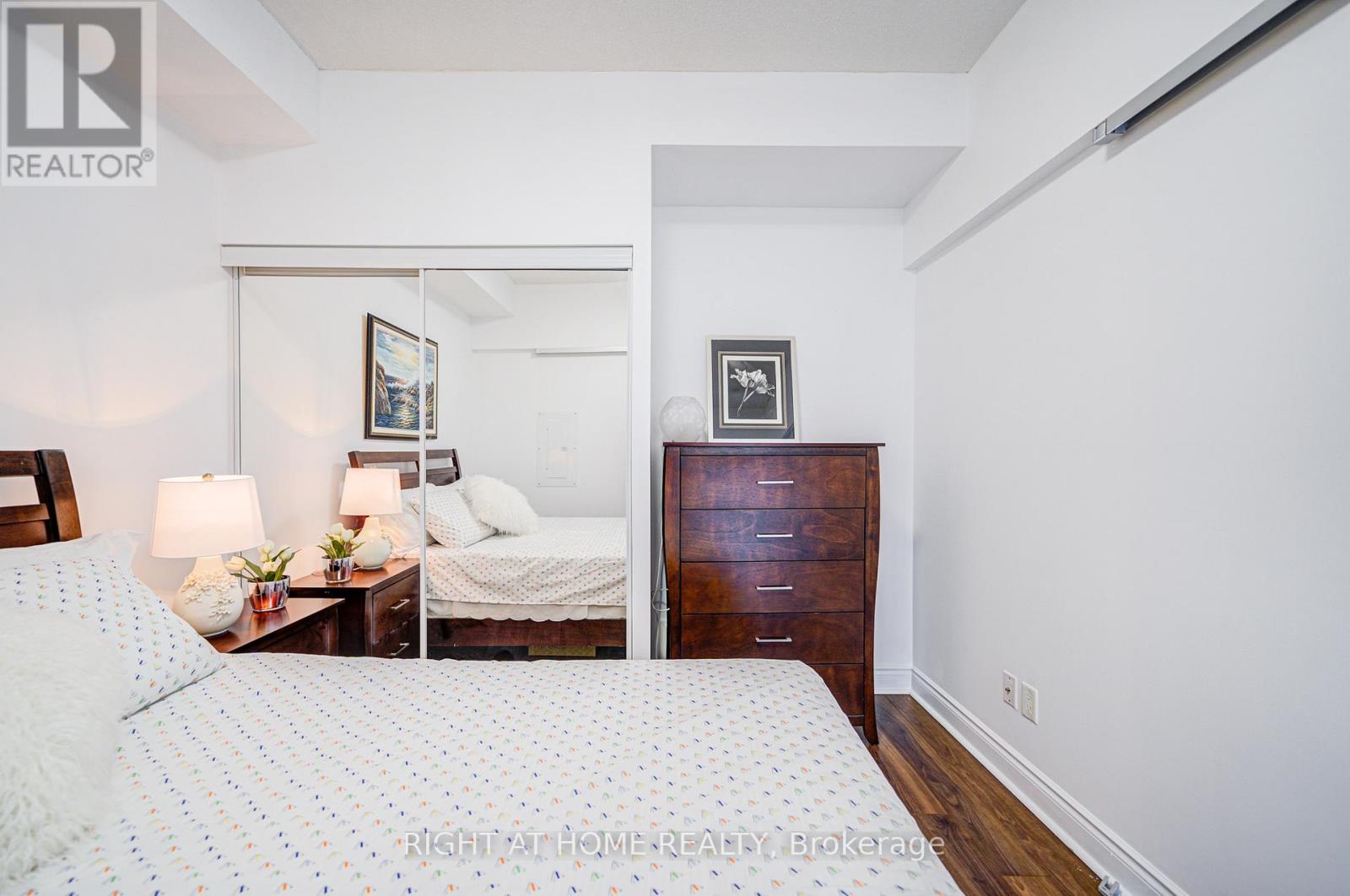 3008 - 28 Ted Rogers Way, Toronto, Ontario  M4Y 2J4 - Photo 6 - C12092506