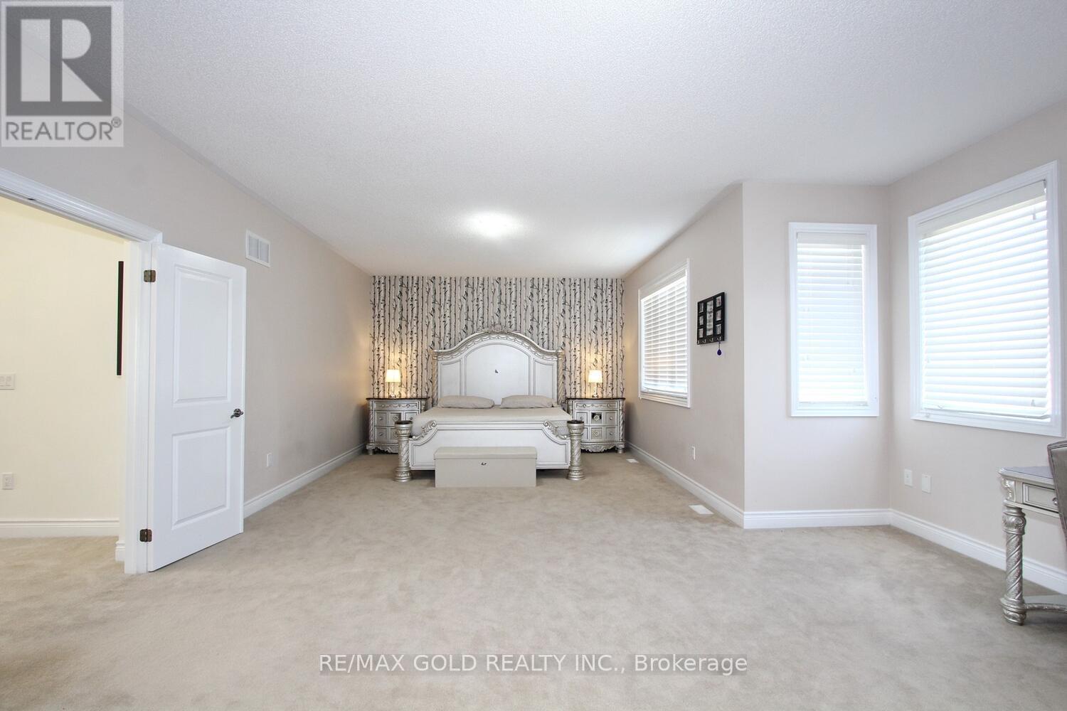 14 Ladbrook Crescent, Brampton, Ontario  L6X 5H6 - Photo 16 - W12092377