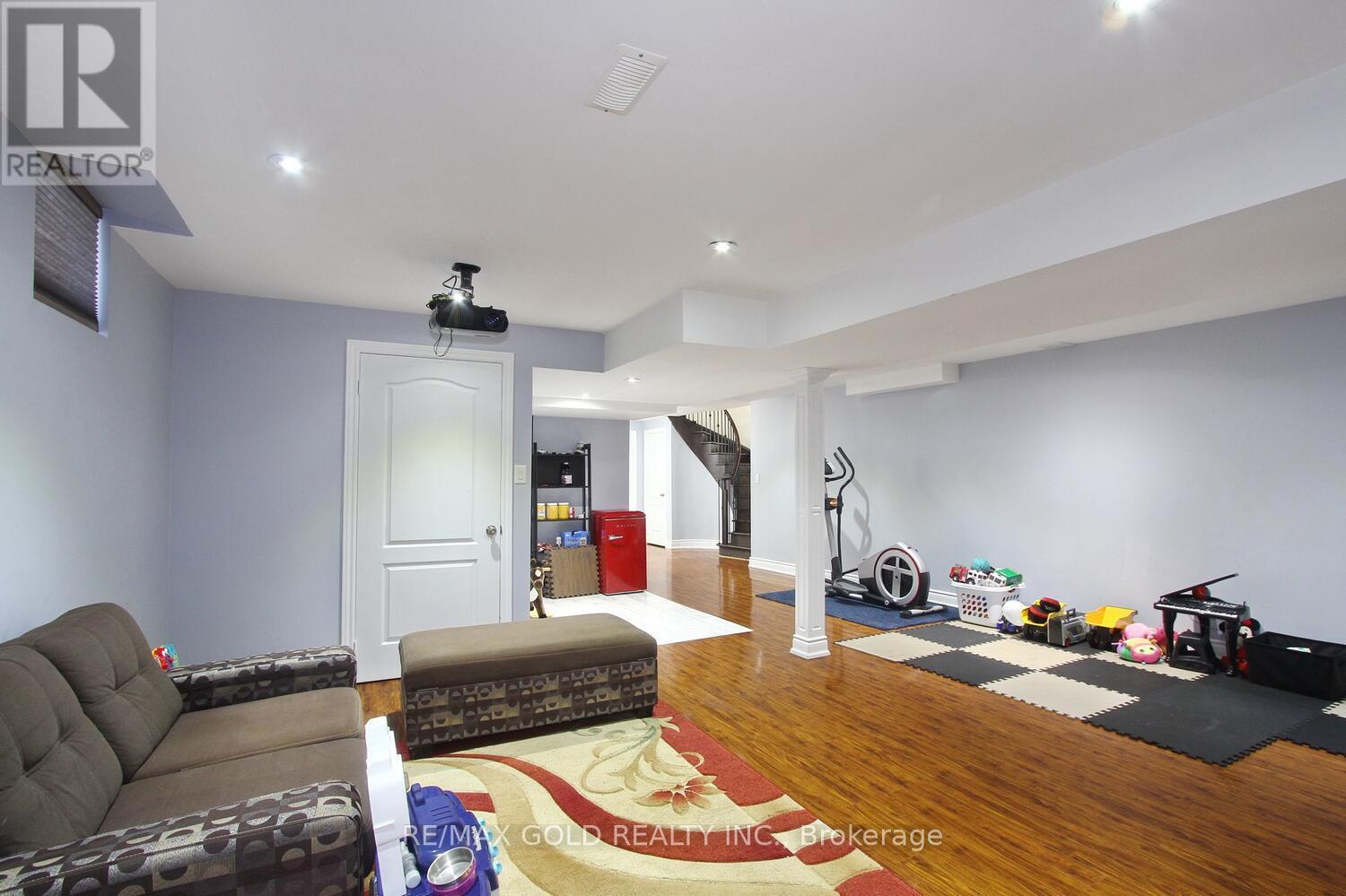 14 Ladbrook Crescent, Brampton, Ontario  L6X 5H6 - Photo 35 - W12092377
