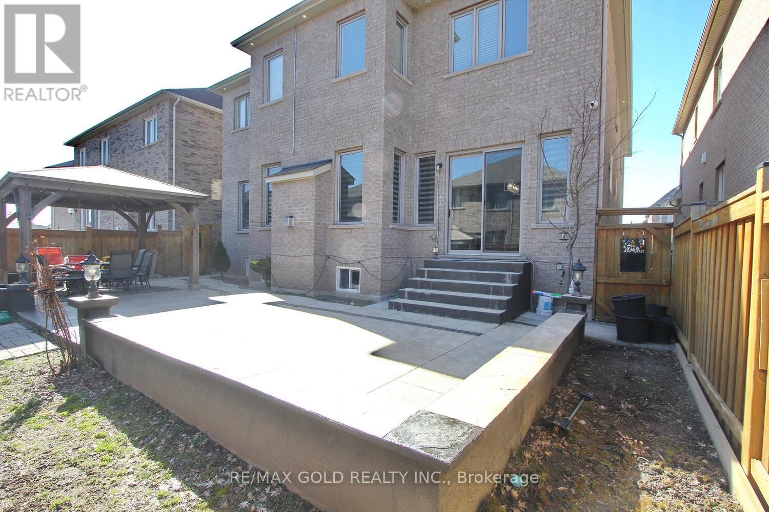 14 Ladbrook Crescent, Brampton, Ontario  L6X 5H6 - Photo 46 - W12092377