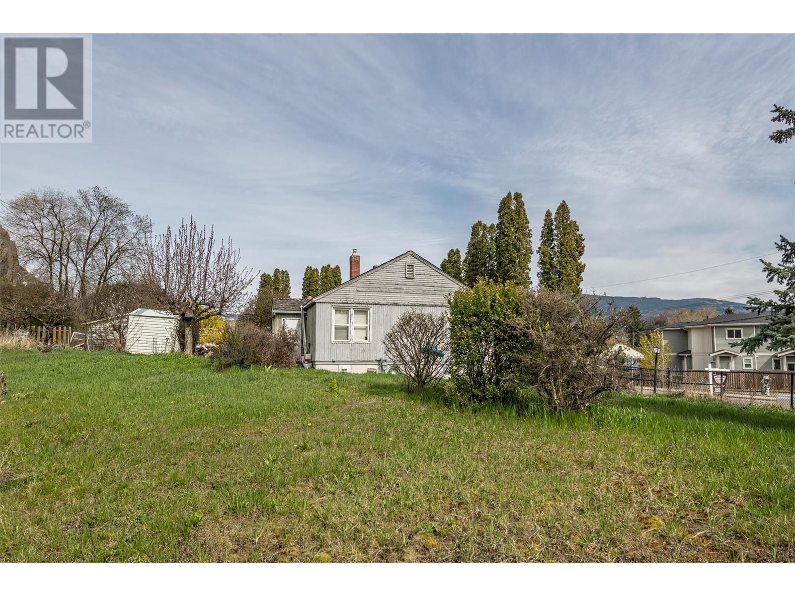 4009 30 Avenue, Vernon, British Columbia  V1T 2G2 - Photo 3 - 10343448