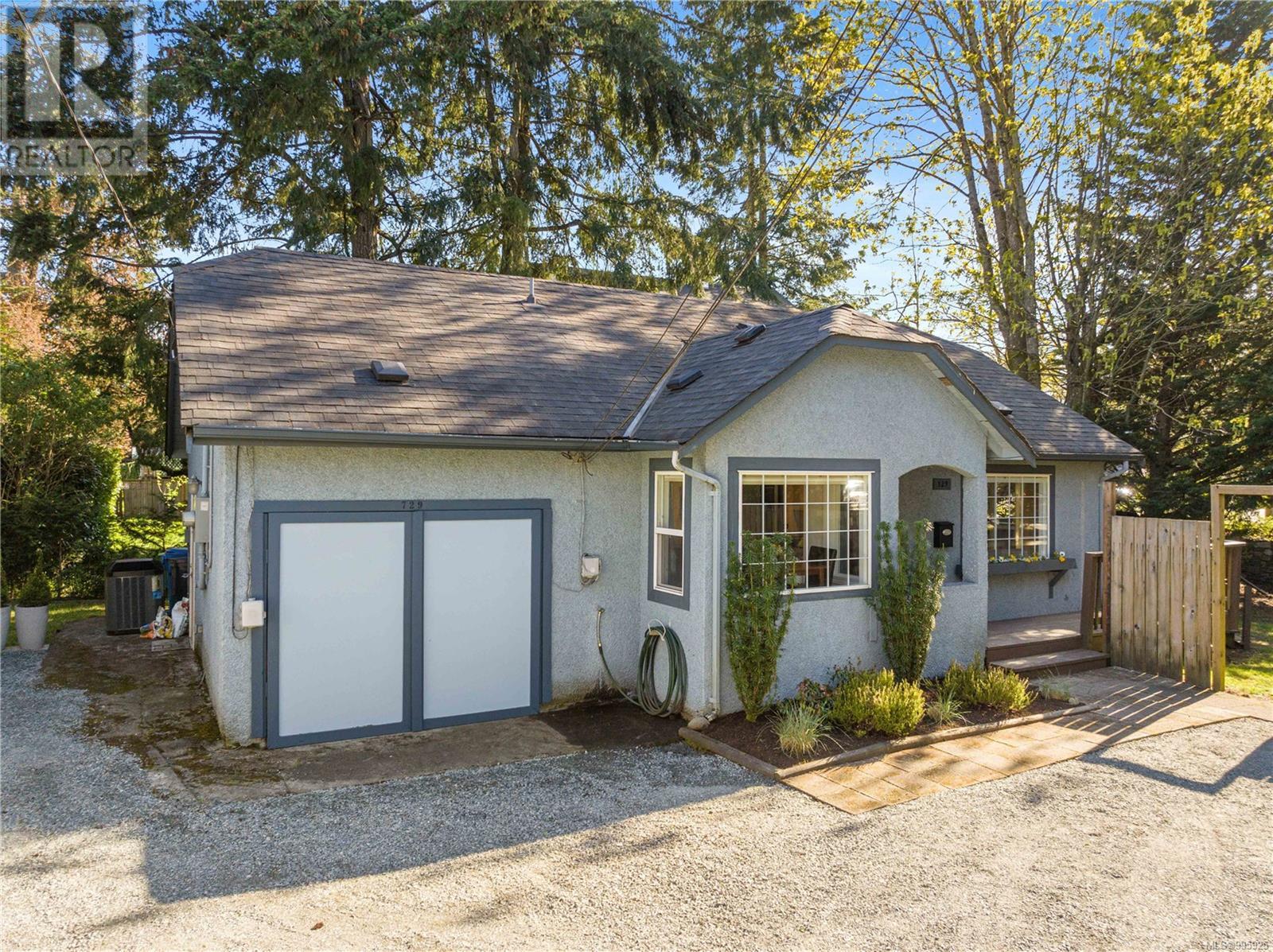 Property at 729 Comox Rd image 1