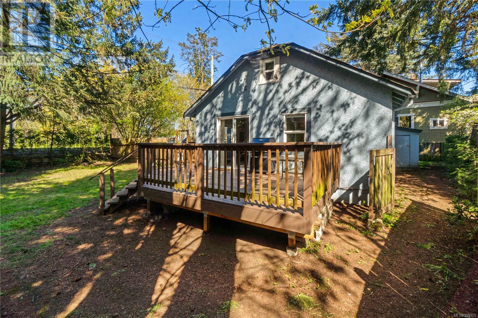Property at 729 Comox Rd image 5
