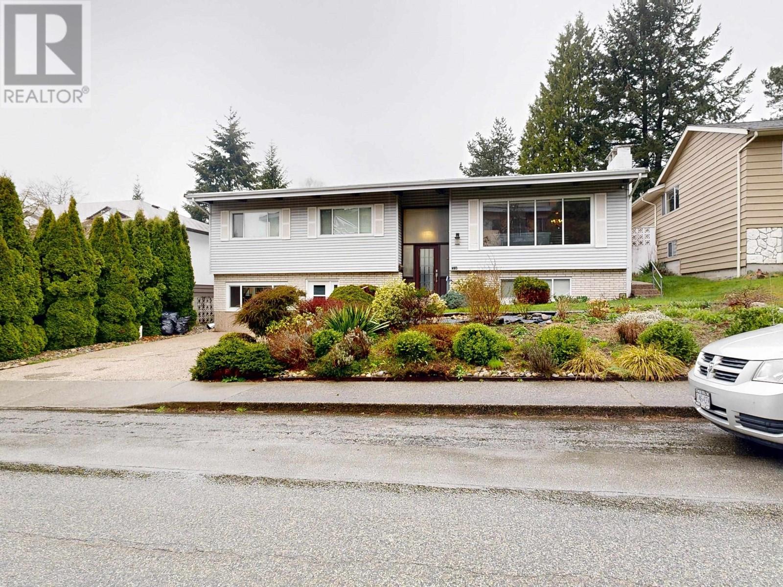 Property at 39 MOTT CRESCENT image 3