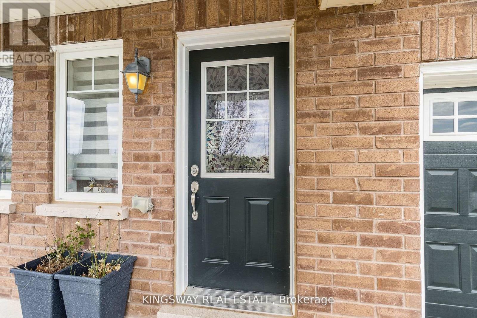 Property at 17 BONSAI LANE W image 4