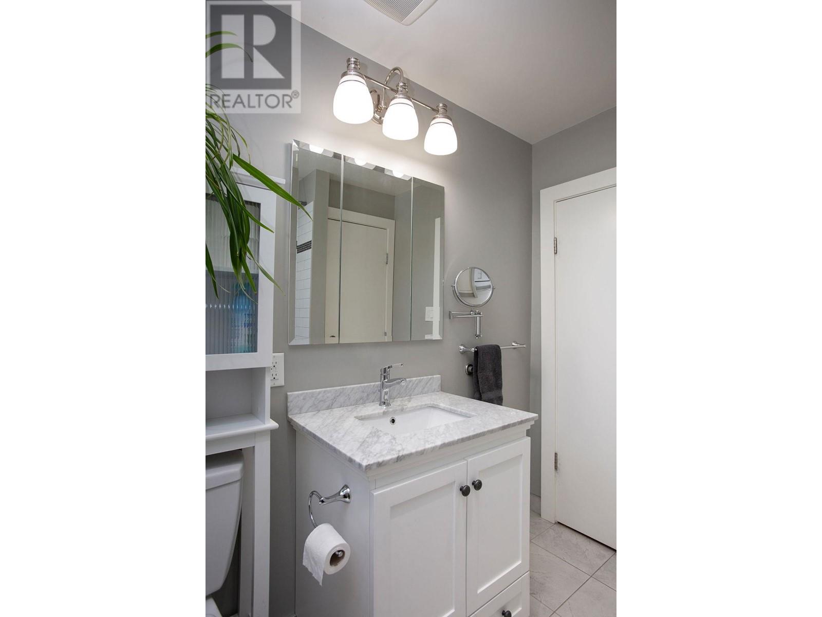 Property at 126 Chatham Street image 1