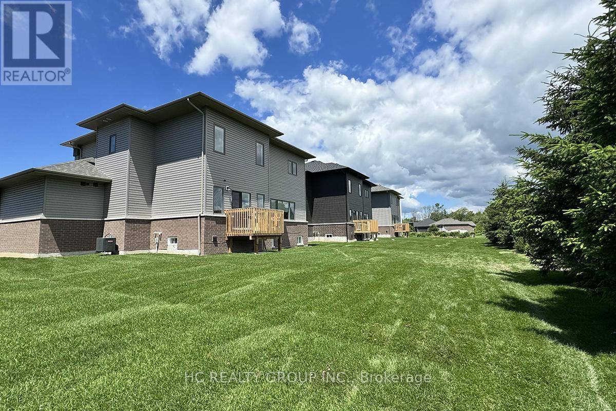 3729 Lakepoint Drive S, Severn, Ontario  L3V 8M9 - Photo 21 - S12092552