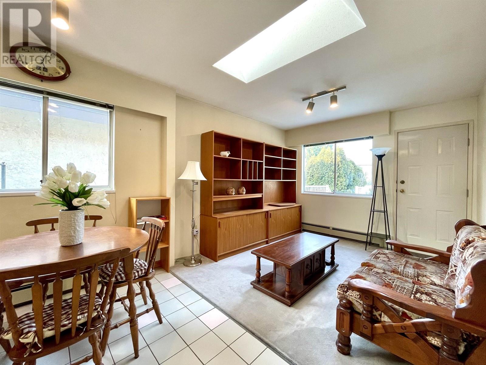 Listing Picture 18 of 38 : 937 W 18TH AVENUE, Vancouver / 溫哥華 - 魯藝地產 Yvonne Lu Group - MLS Medallion Club Member