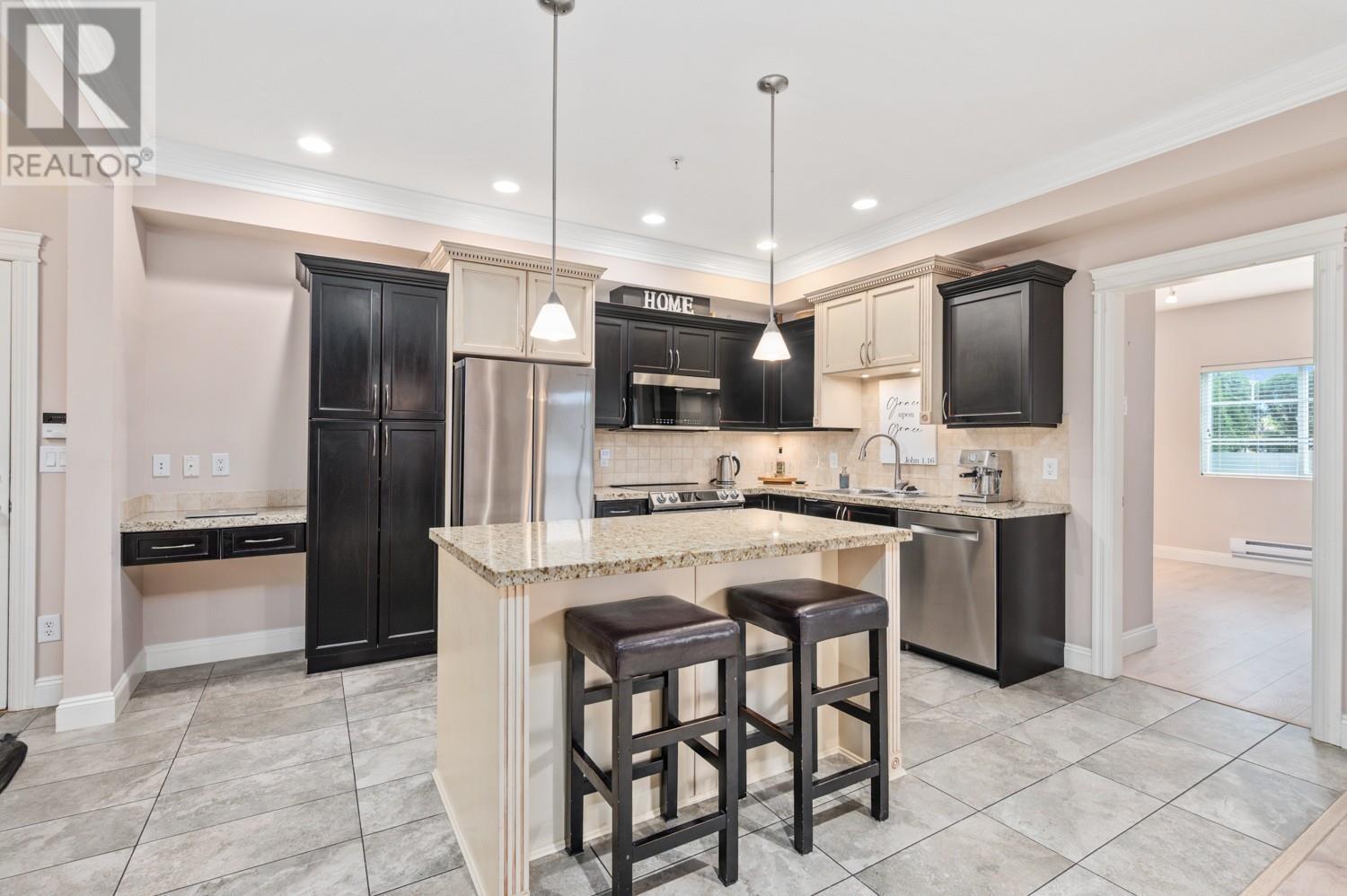 Property at 104 22150 DEWDNEY TRUNK ROAD image 4