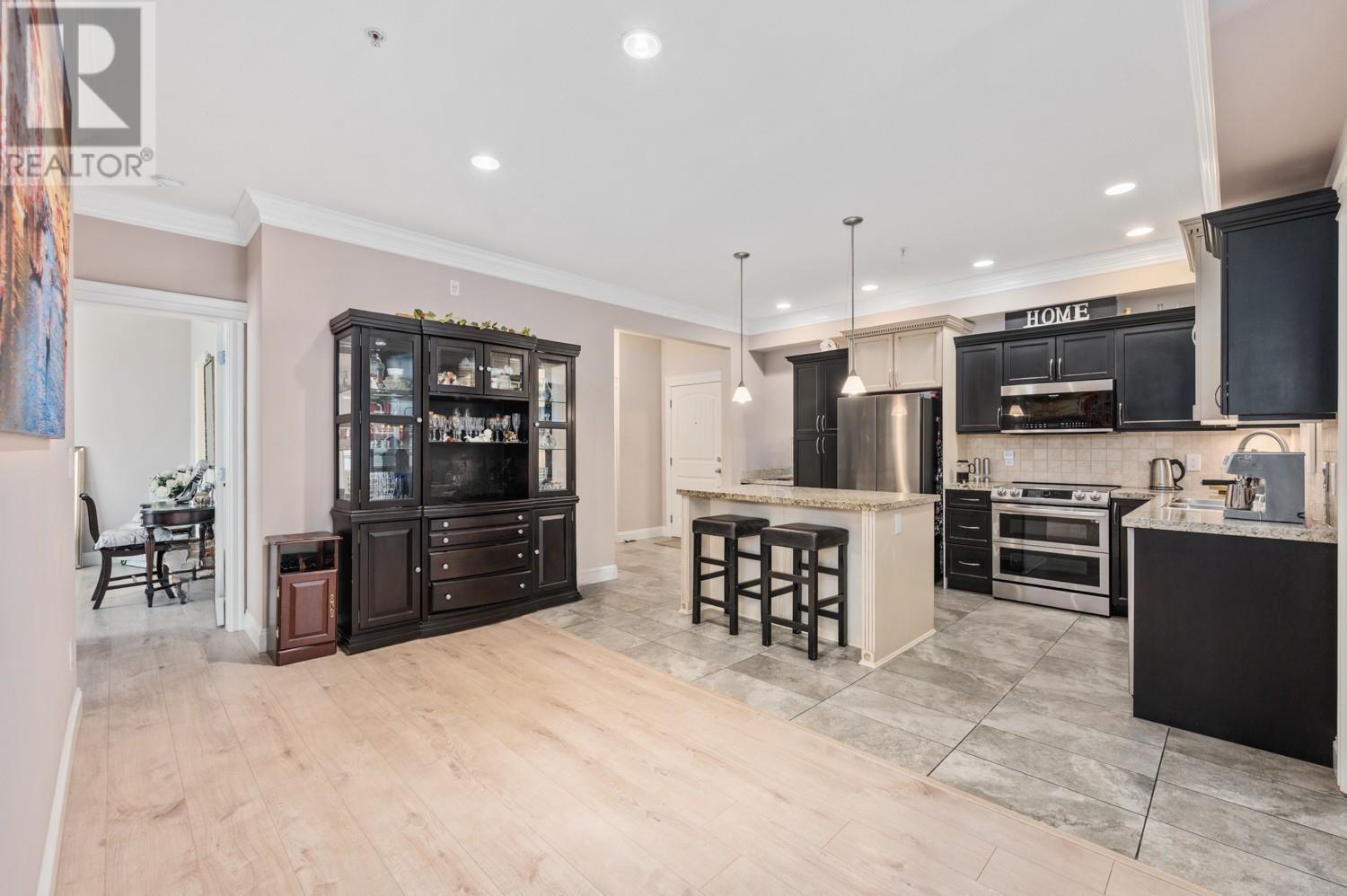 Property at 104 22150 DEWDNEY TRUNK ROAD image 3