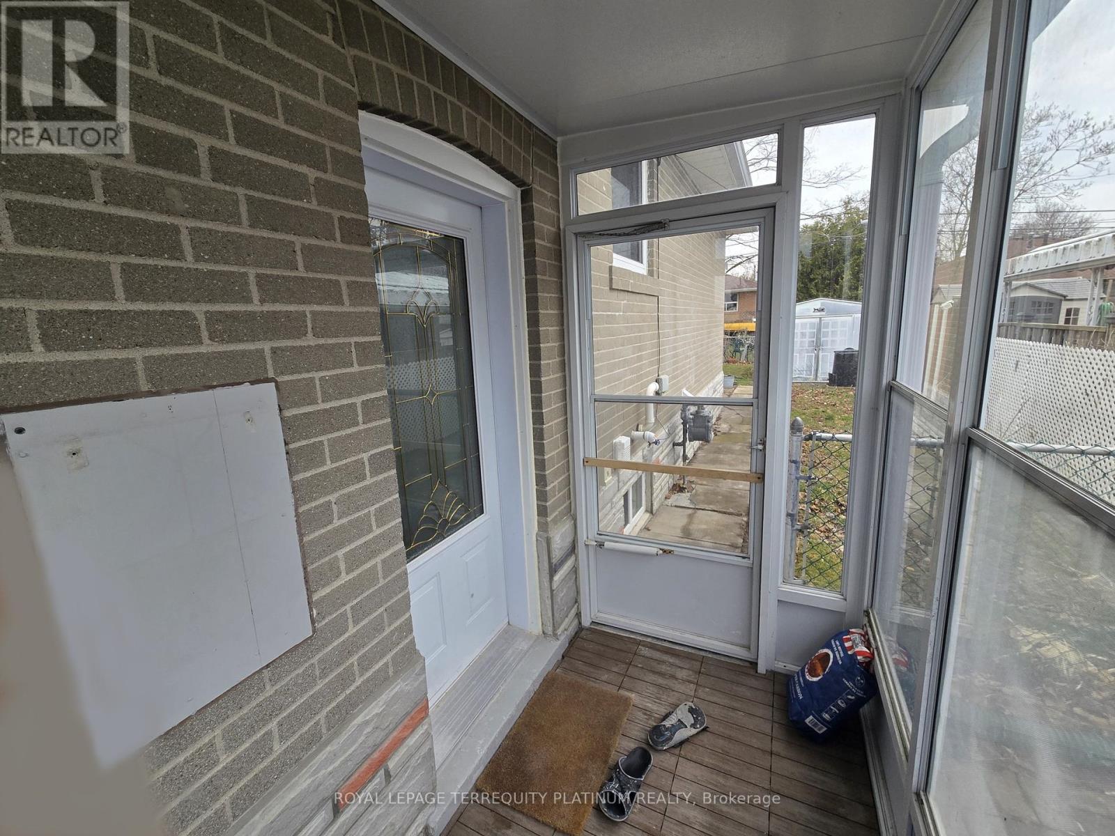 Lower - 144 Longford Drive, Newmarket (Bristol-London), Ontario  L3Y 2Y5 - Photo 4 - N12092386