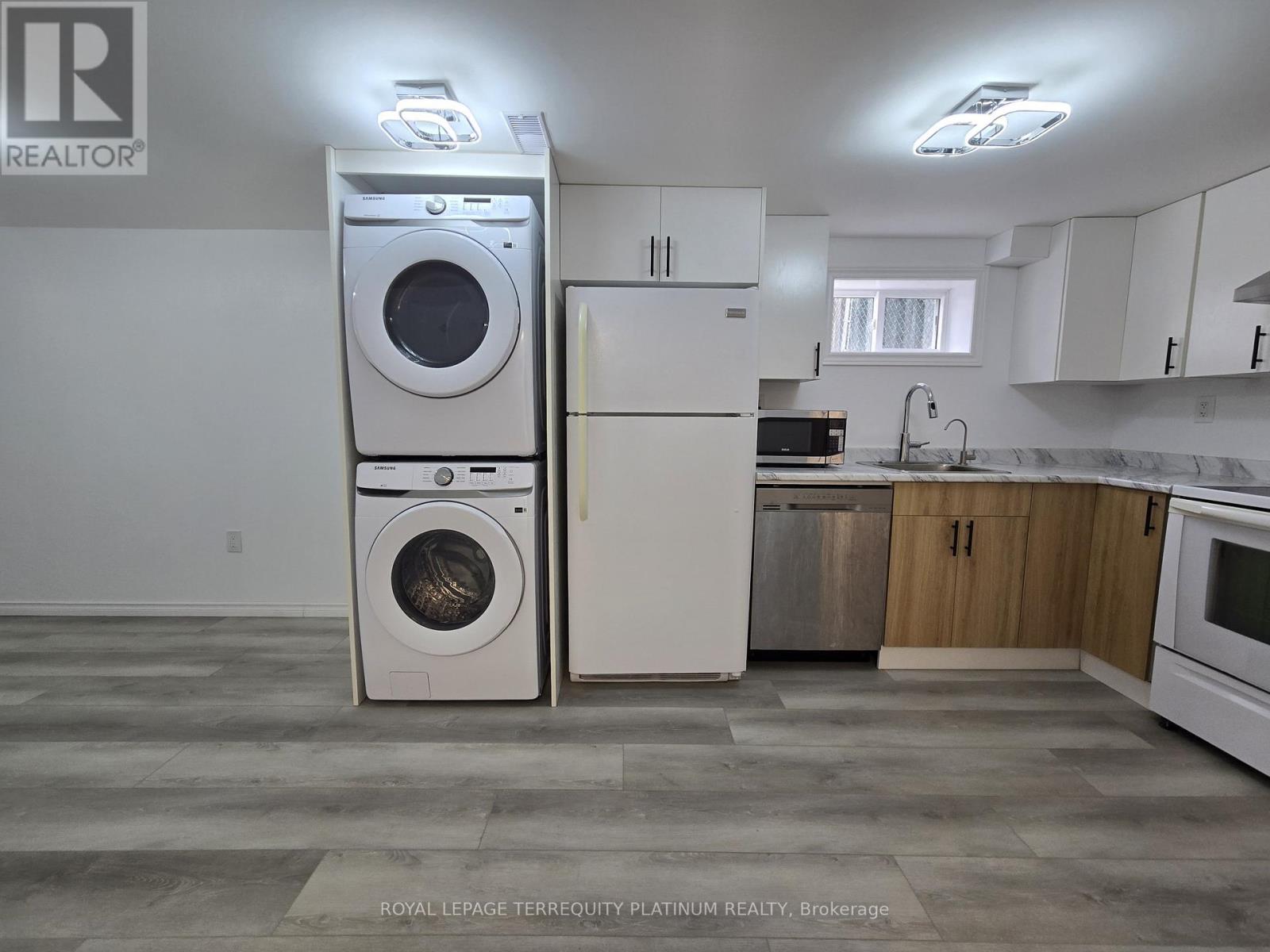 Lower - 144 Longford Drive, Newmarket (Bristol-London), Ontario  L3Y 2Y5 - Photo 9 - N12092386