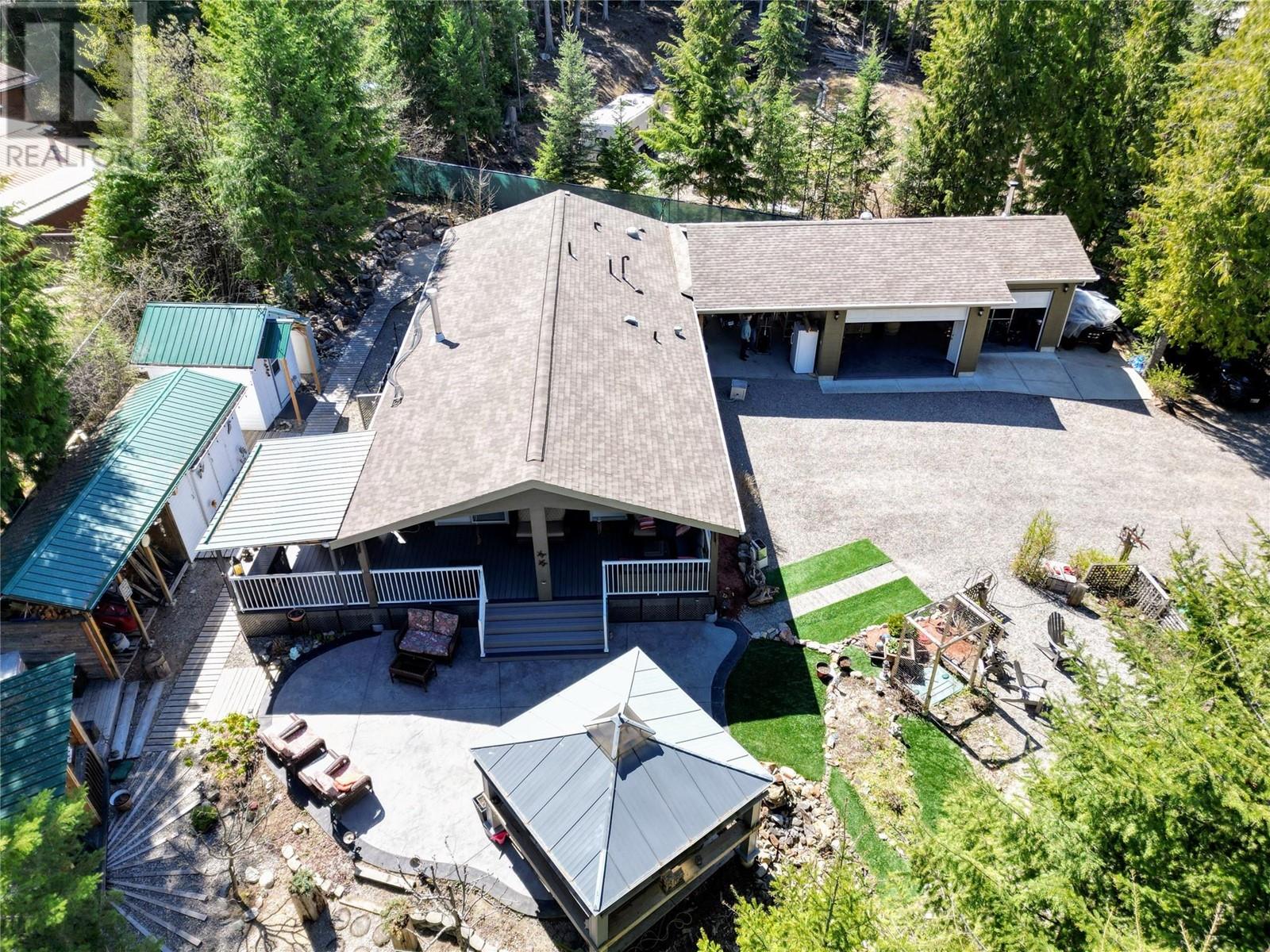 1601 Beech Road, Christina Lake, British Columbia  V0H 1E0 - Photo 2 - 10344220
