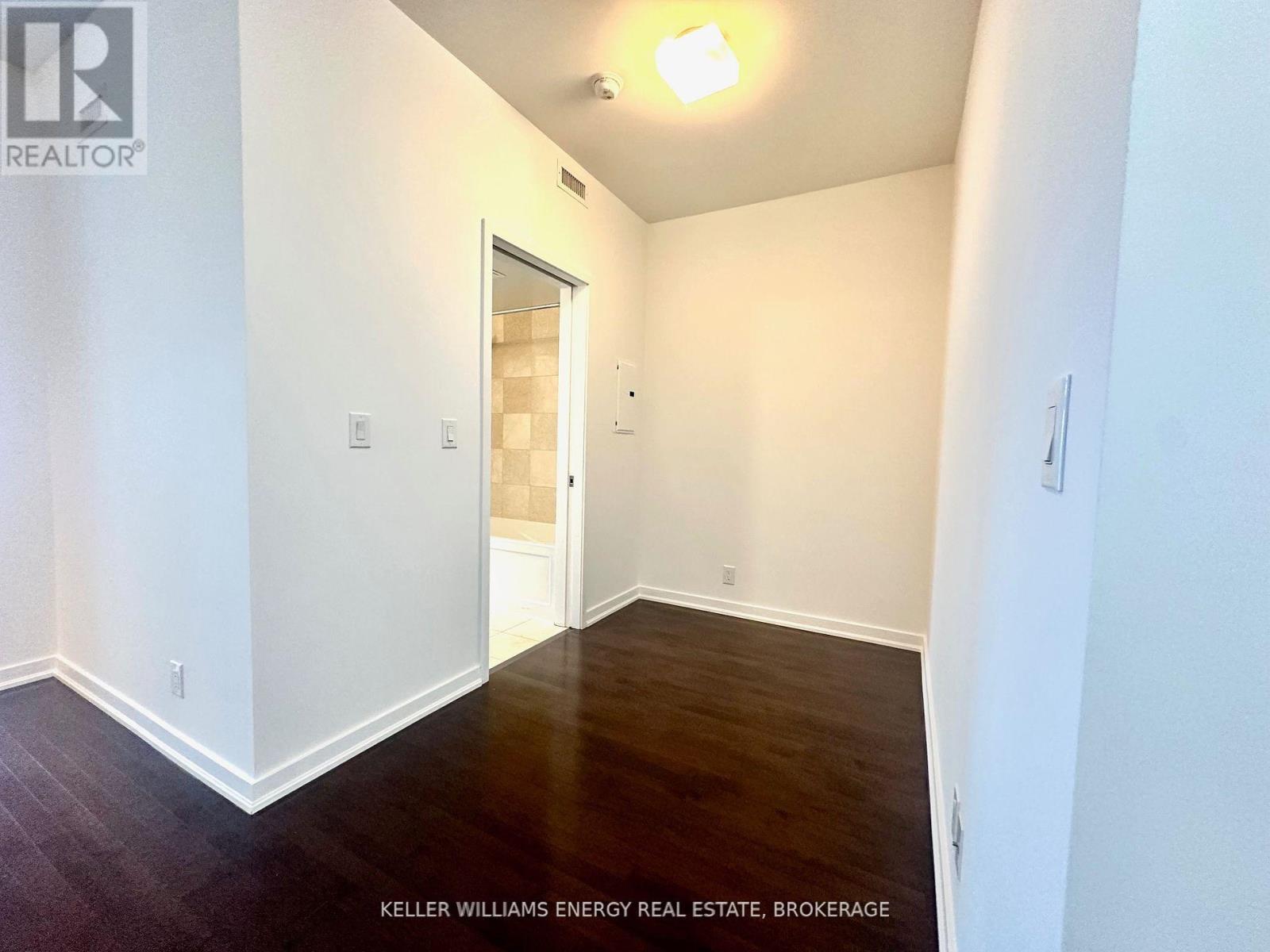 1409 - 12 York Street, Toronto, Ontario  M5J 0A9 - Photo 19 - C12013542