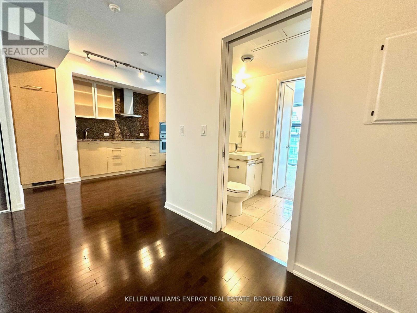 1409 - 12 York Street, Toronto, Ontario  M5J 0A9 - Photo 20 - C12013542
