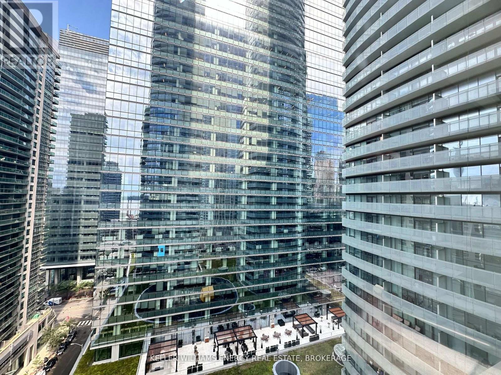 1409 - 12 York Street, Toronto, Ontario  M5J 0A9 - Photo 34 - C12013542
