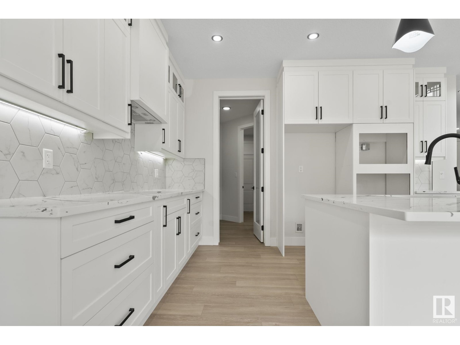 Property at 17115 3 ST NW image 2