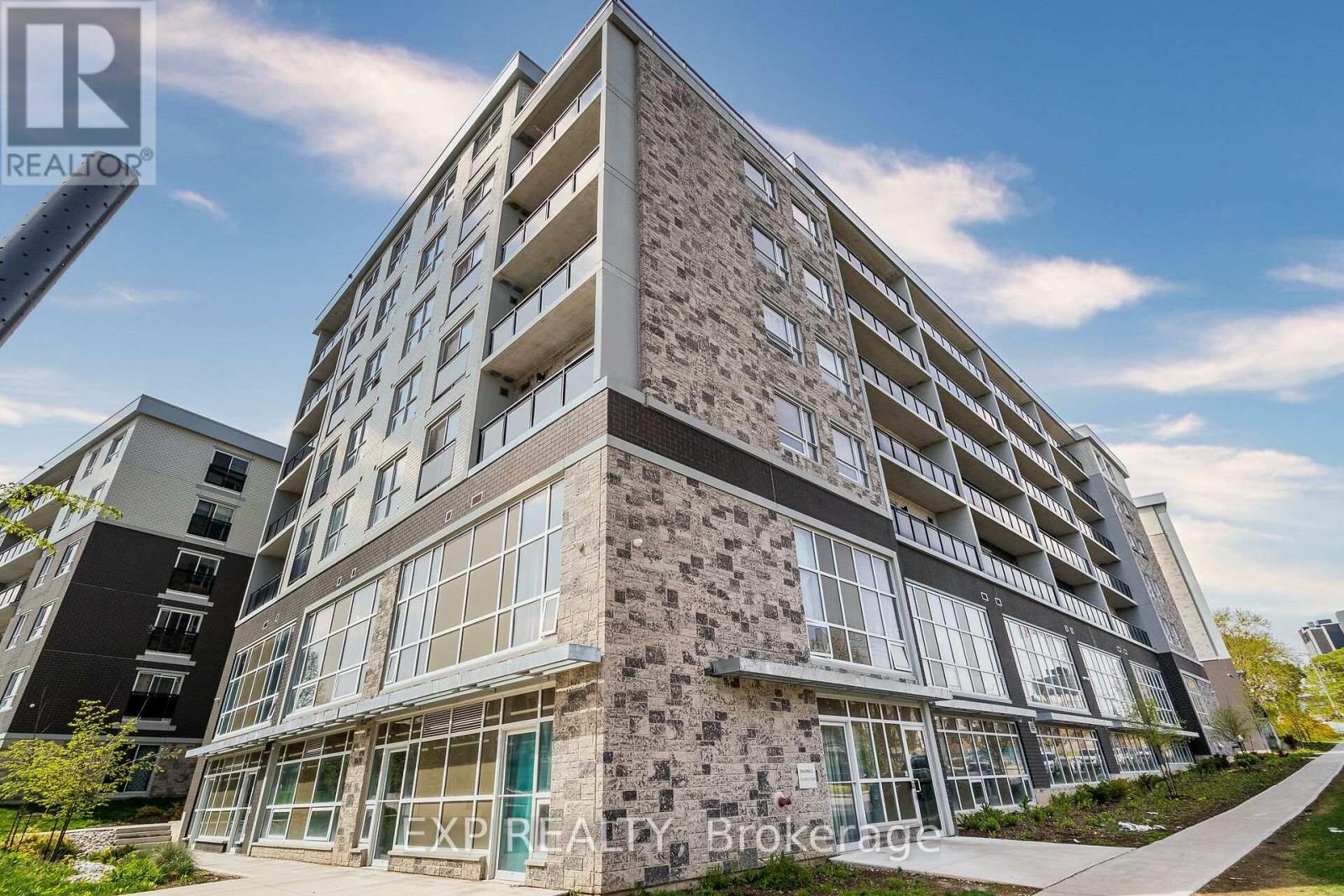 G116 - 275 Larch Street, Waterloo, Ontario  N2L 3R2 - Photo 1 - X12092591