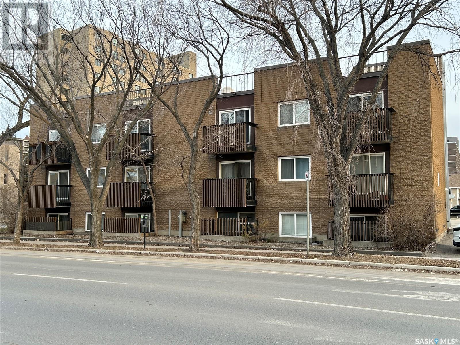 Property at 8 2104 McIntyre STREET image 5