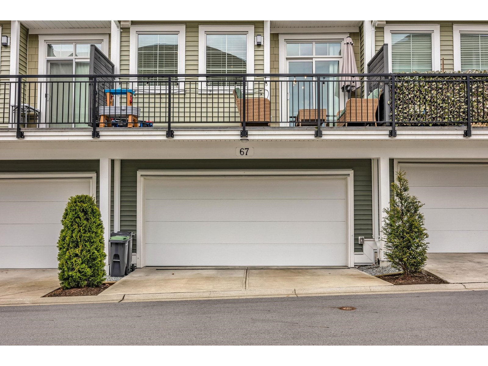 Property at 67 20180 84 AVENUE image 3