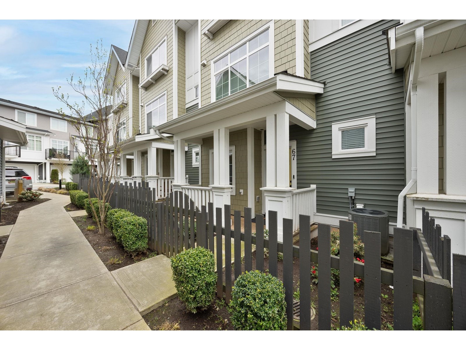 Property at 67 20180 84 AVENUE image 4