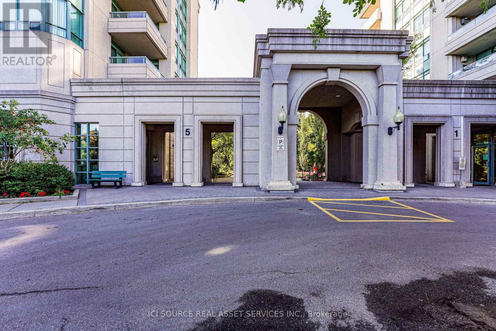 Ph 306 - 5 Emerald Lane, Vaughan, Ontario  L4J 8P7 - Photo 2 - N12092645