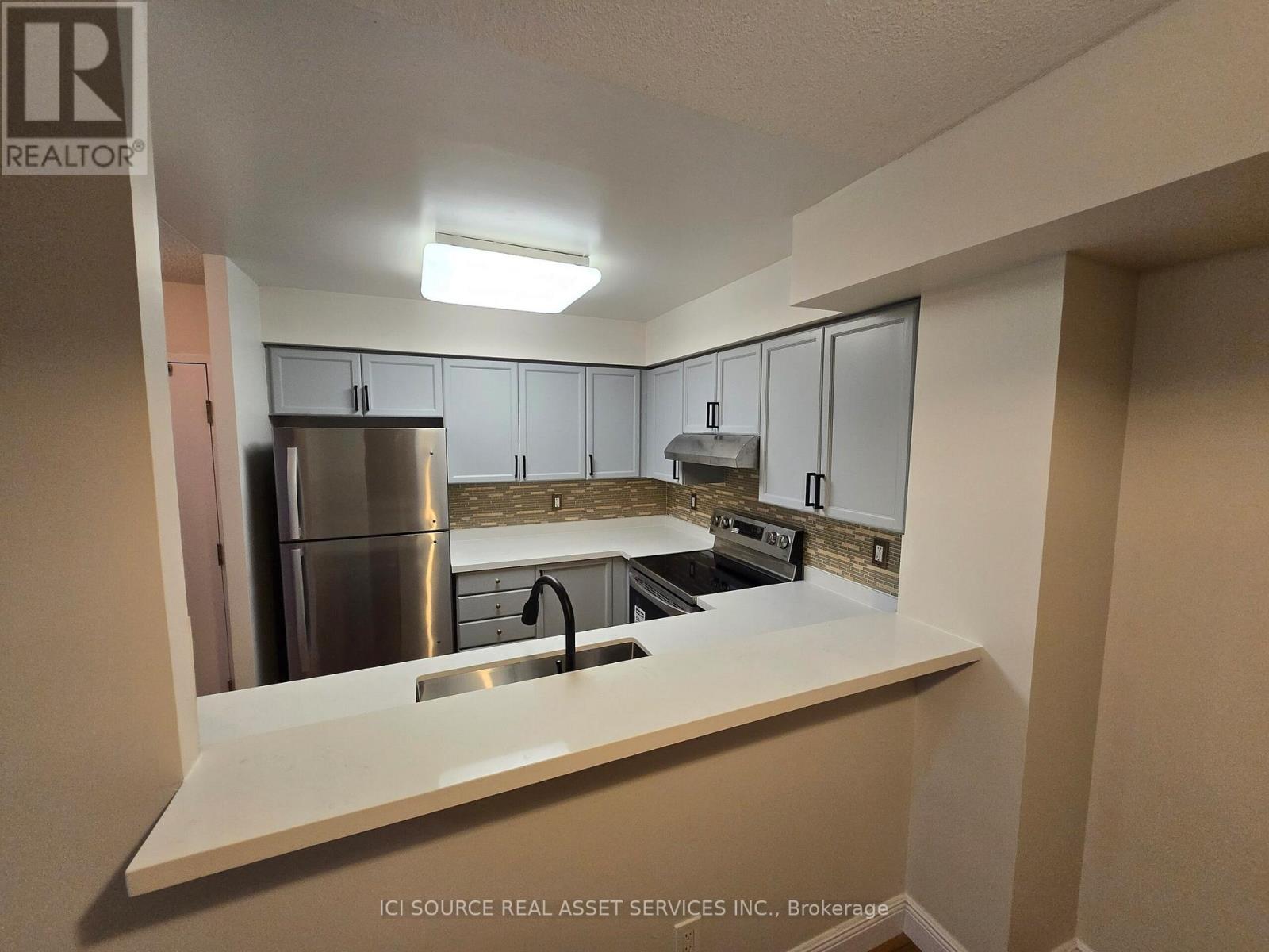 Ph 306 - 5 Emerald Lane, Vaughan, Ontario  L4J 8P7 - Photo 8 - N12092645