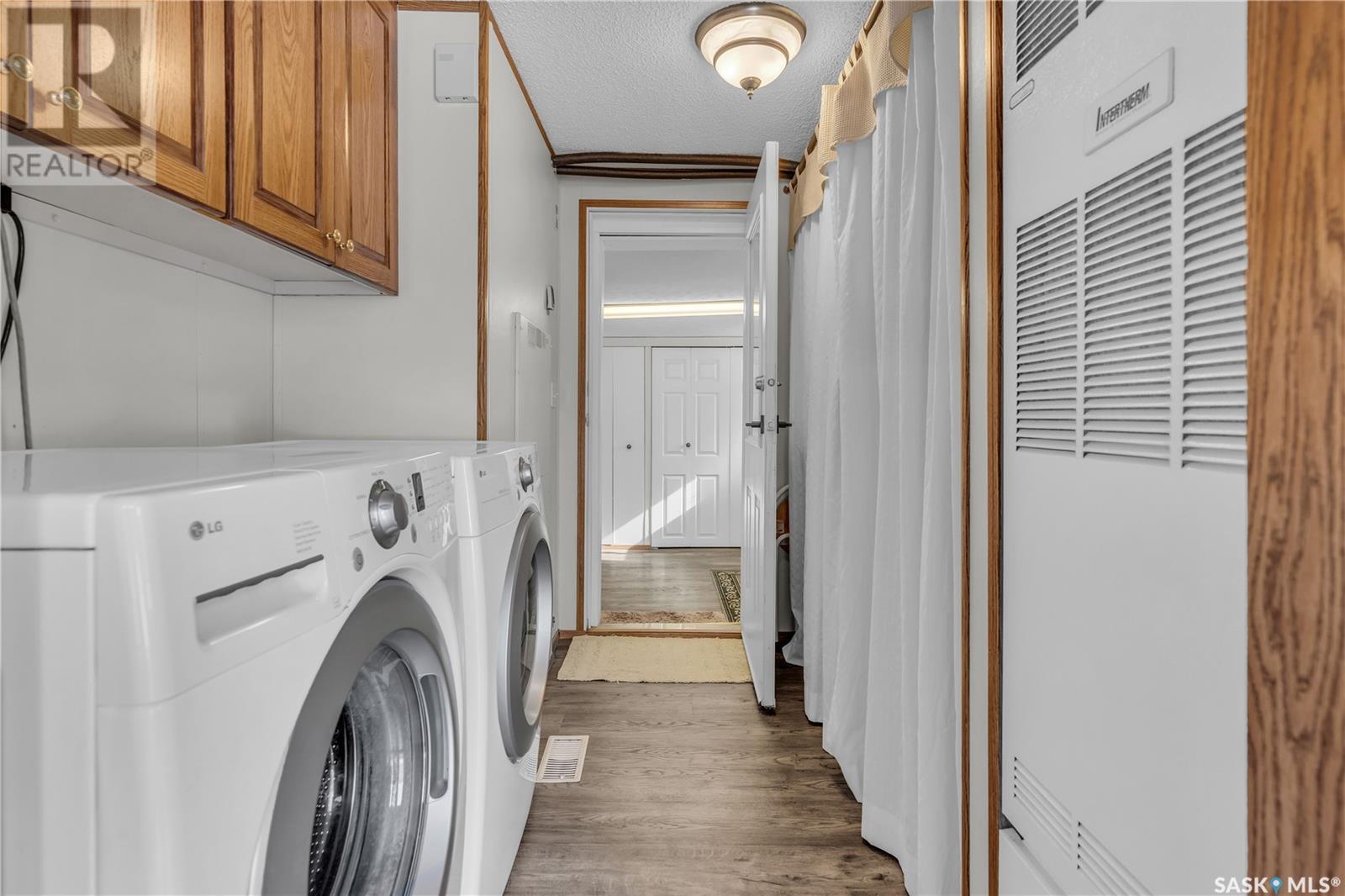 208 Tyvan Street, Francis, Saskatchewan  S0G 1V0 - Photo 5 - SK999672
