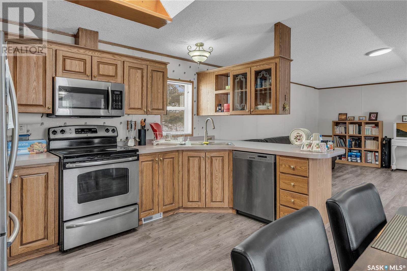 208 Tyvan Street, Francis, Saskatchewan  S0G 1V0 - Photo 8 - SK999672