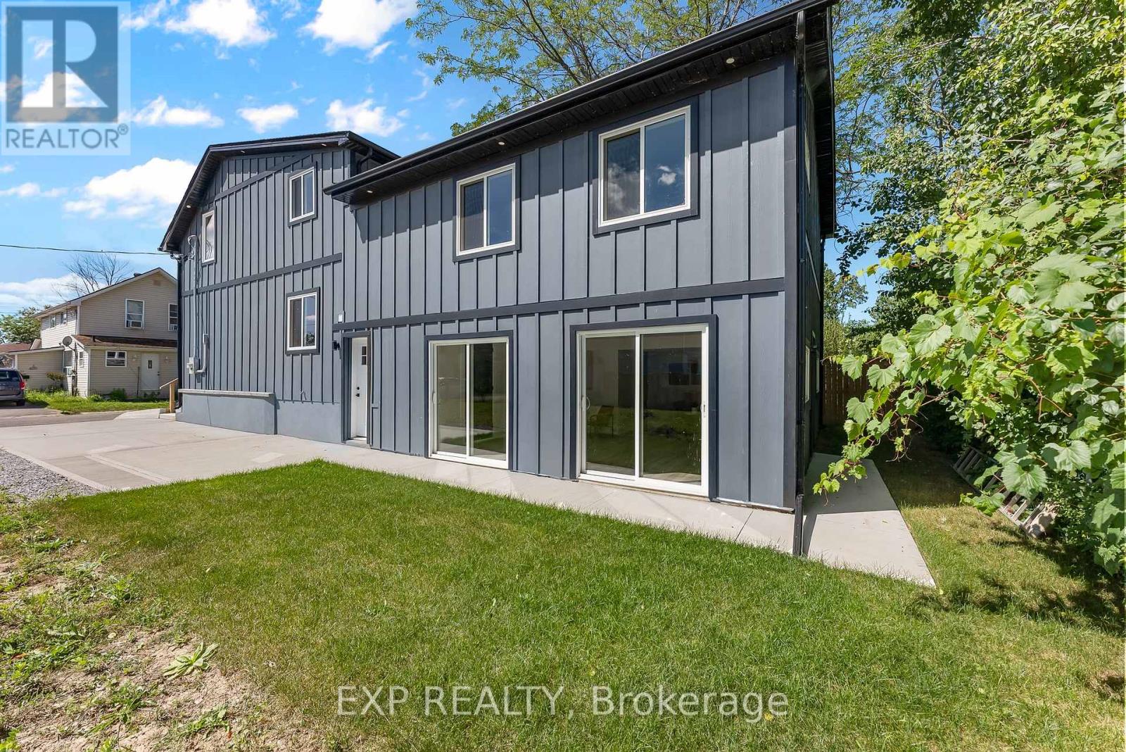 Property at 40 PARKVIEW AVENUE image 1
