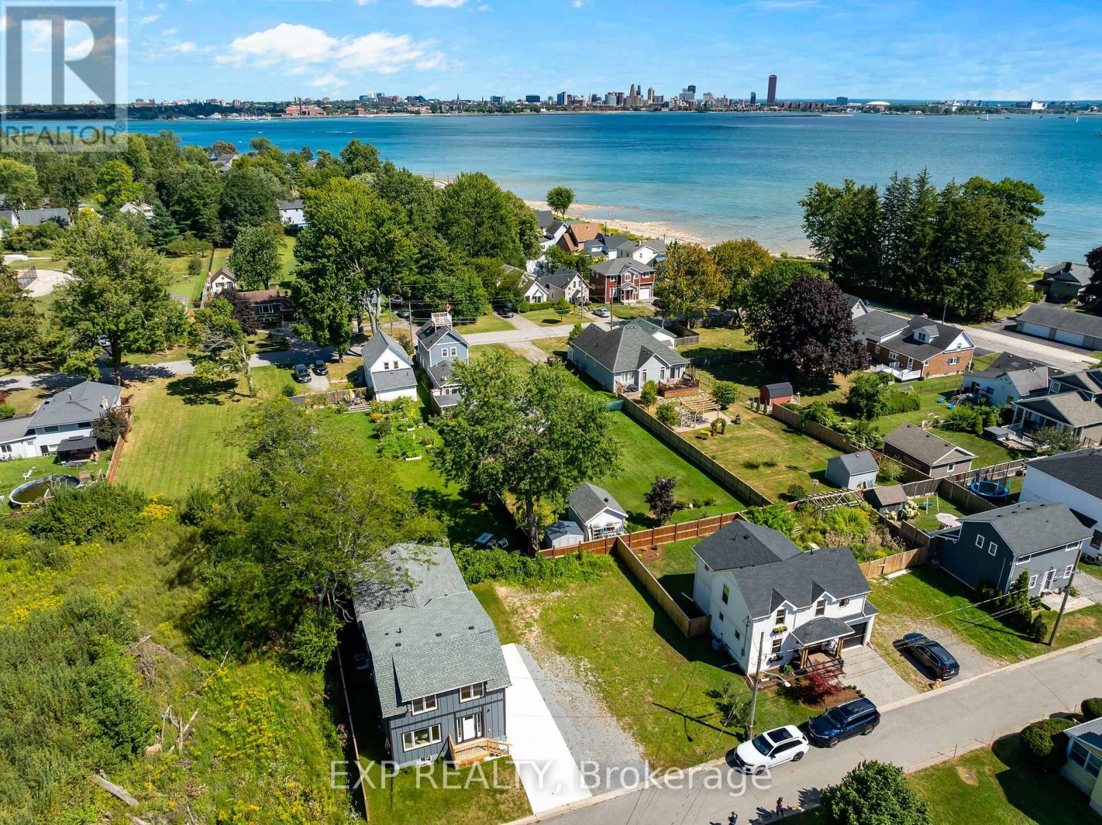 Property at 40 PARKVIEW AVENUE image 2