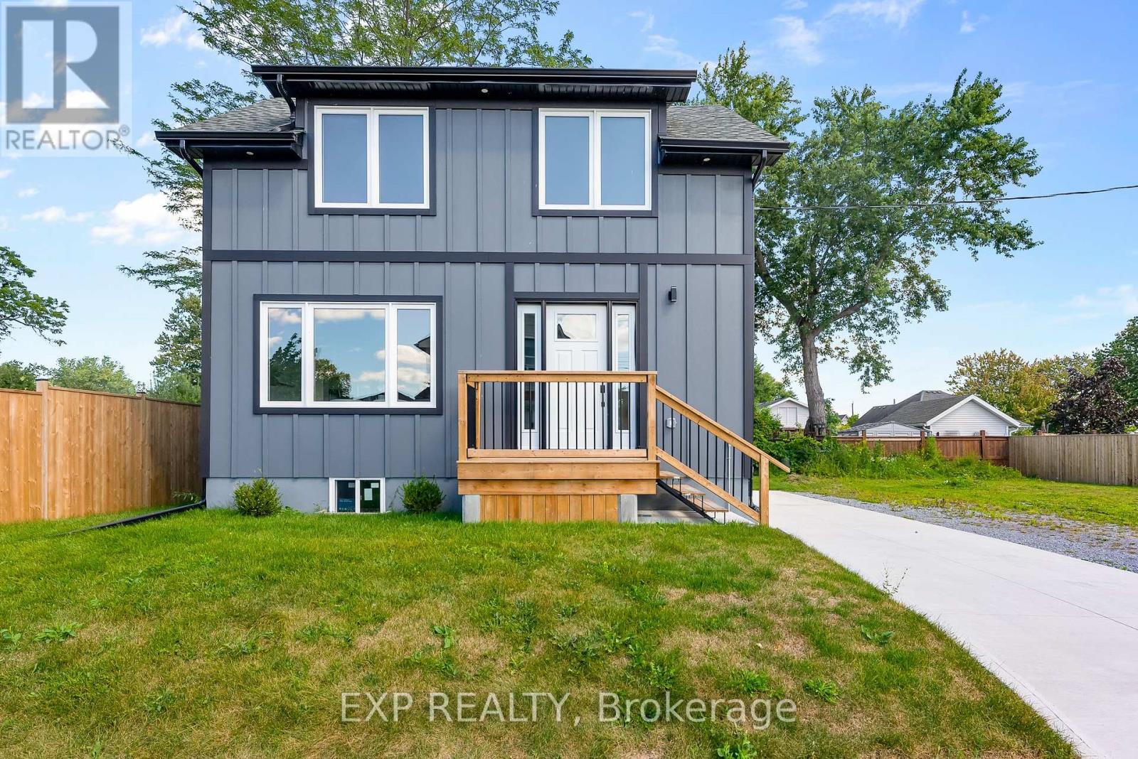 Property at 40 PARKVIEW AVENUE image 3