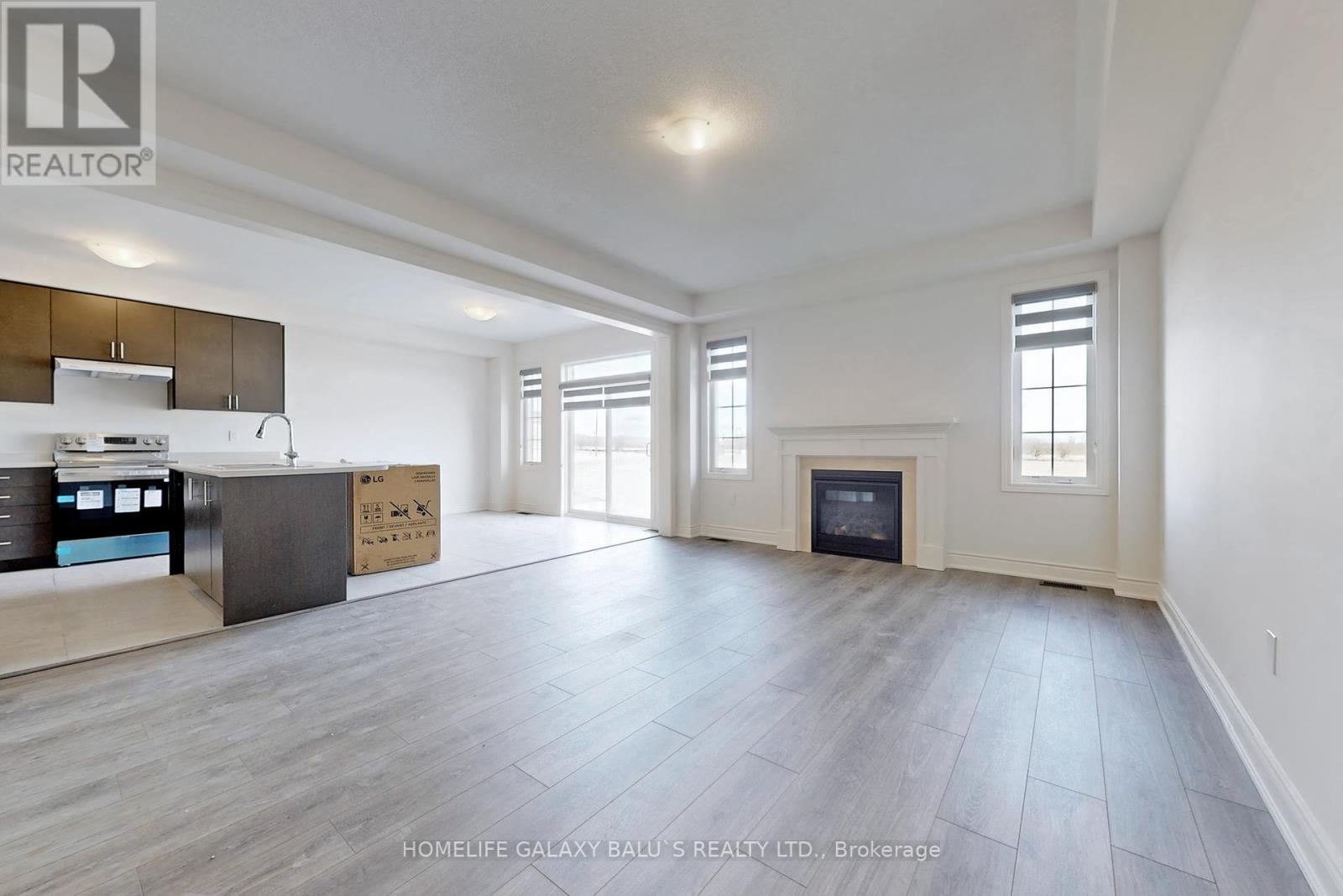Property at 2169 CAYENNE STREET image 4