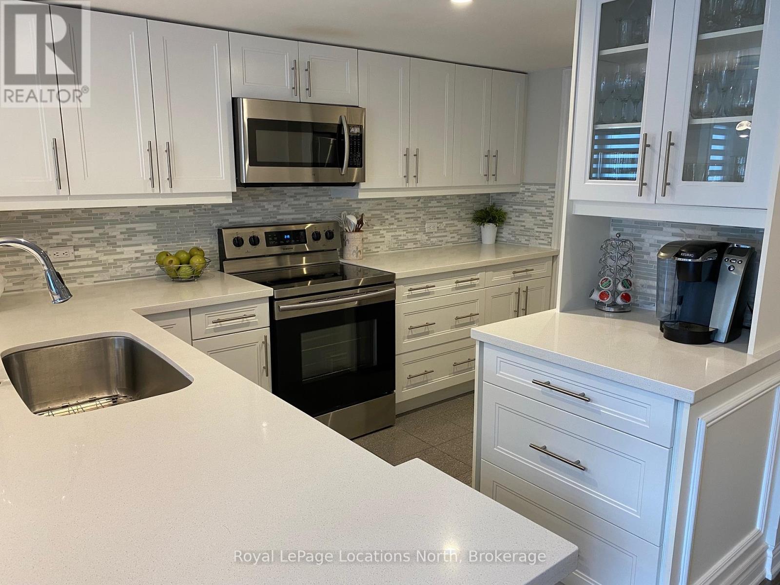 220 - 120 Fairway Court, Blue Mountains, Ontario  L9Y 0P8 - Photo 6 - X12092701