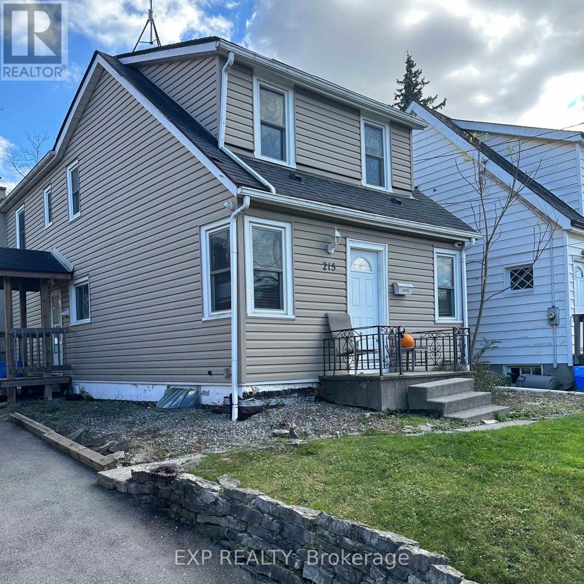 Property at 215 EMERSON STREET image 2