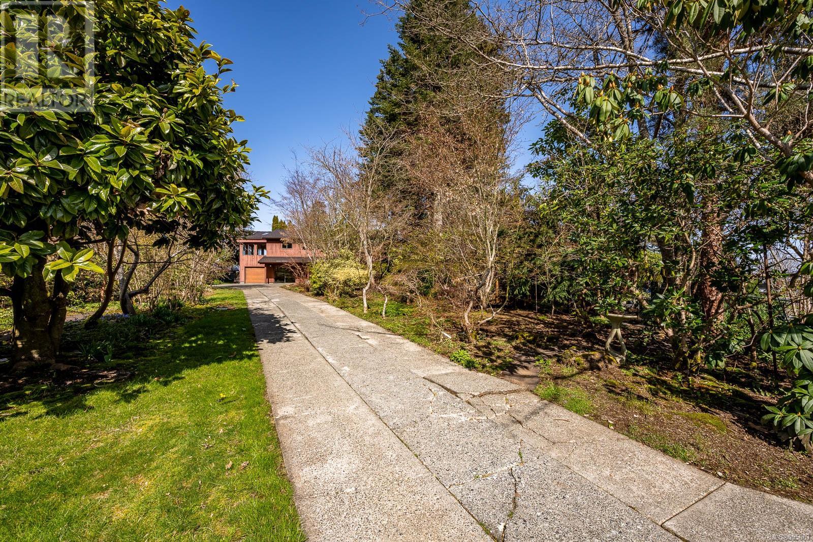 201 Spindrift Rd, Courtenay, British Columbia  V9N 9S8 - Photo 6 - 995683