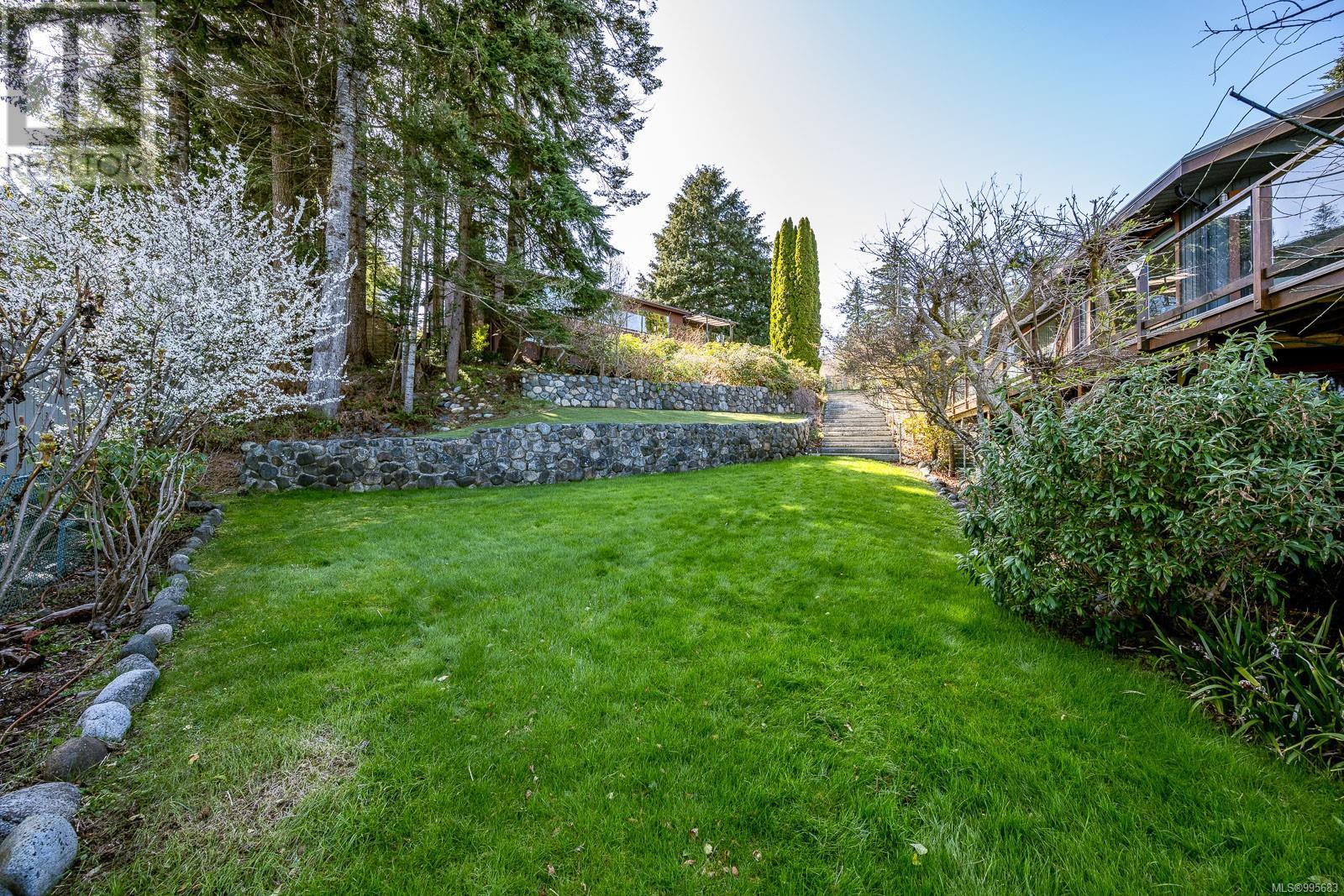 201 Spindrift Rd, Courtenay, British Columbia  V9N 9S8 - Photo 79 - 995683