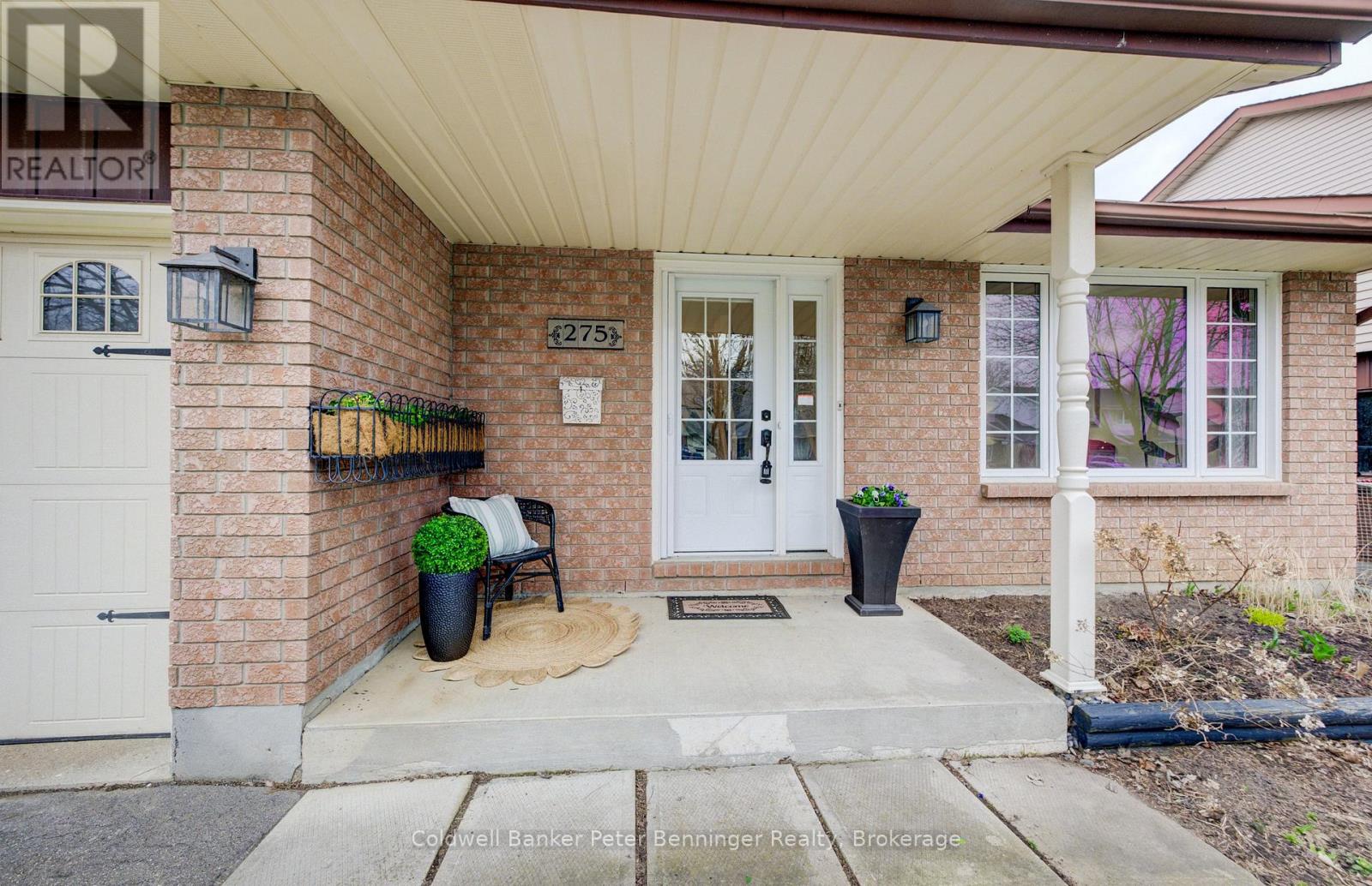 275 Canterbury Drive, Waterloo, Ontario  N2K 3C4 - Photo 2 - X12092725