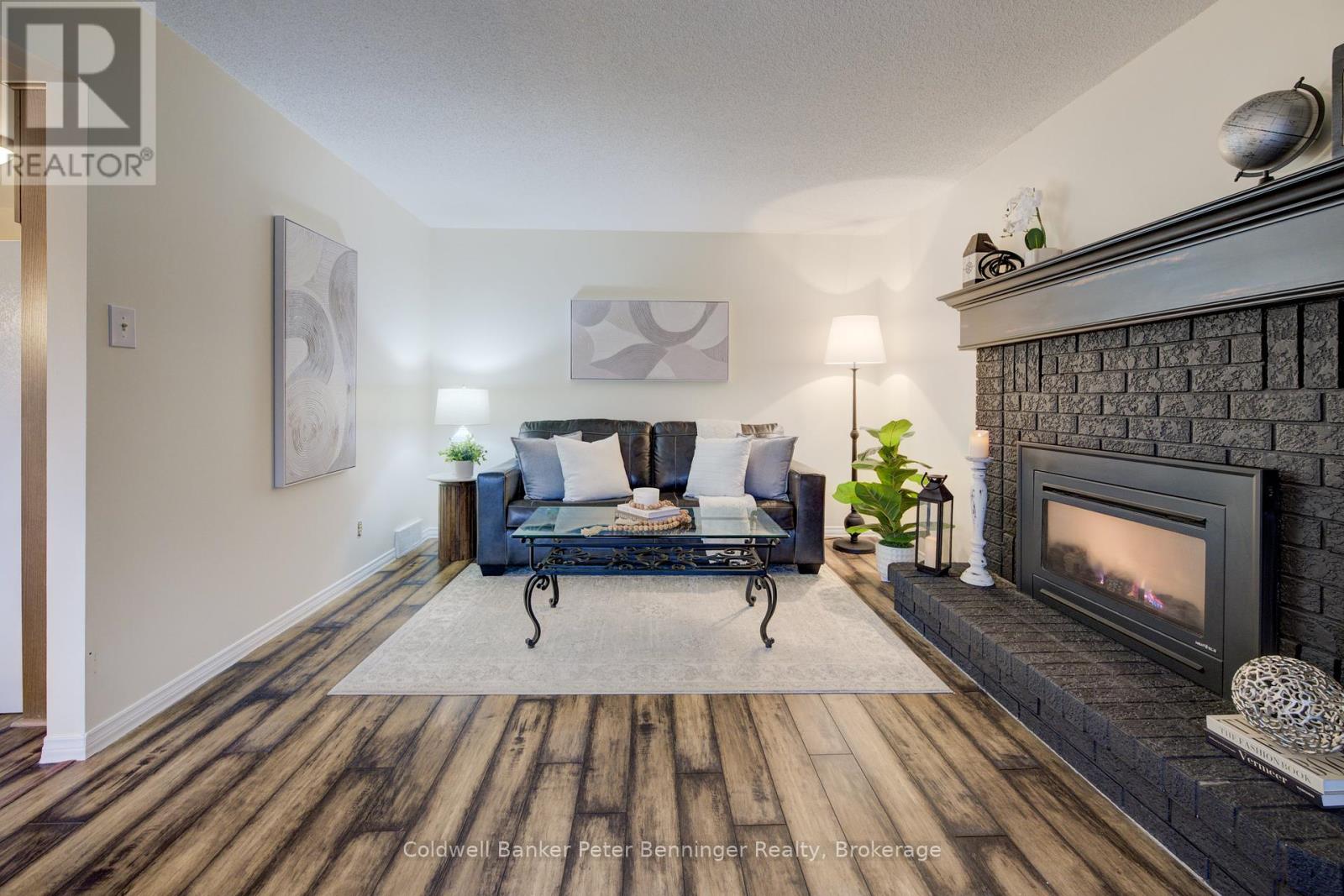 275 Canterbury Drive, Waterloo, Ontario  N2K 3C4 - Photo 21 - X12092725
