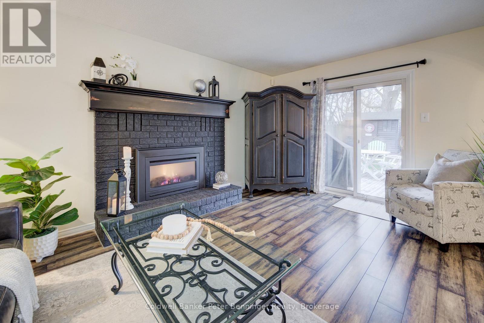 275 Canterbury Drive, Waterloo, Ontario  N2K 3C4 - Photo 22 - X12092725