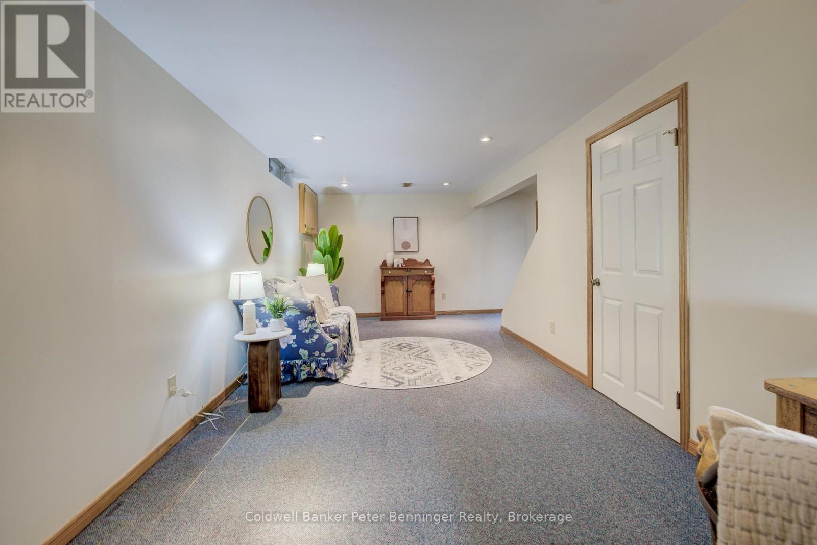 275 Canterbury Drive, Waterloo, Ontario  N2K 3C4 - Photo 37 - X12092725