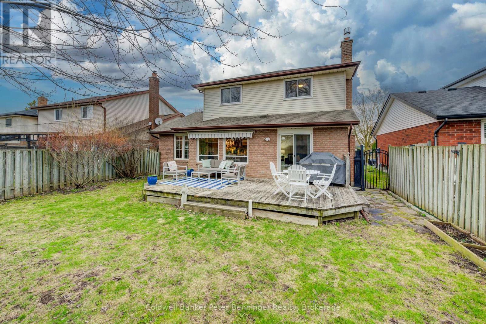 275 Canterbury Drive, Waterloo, Ontario  N2K 3C4 - Photo 40 - X12092725