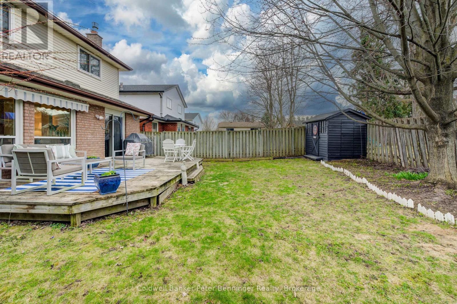 275 Canterbury Drive, Waterloo, Ontario  N2K 3C4 - Photo 43 - X12092725
