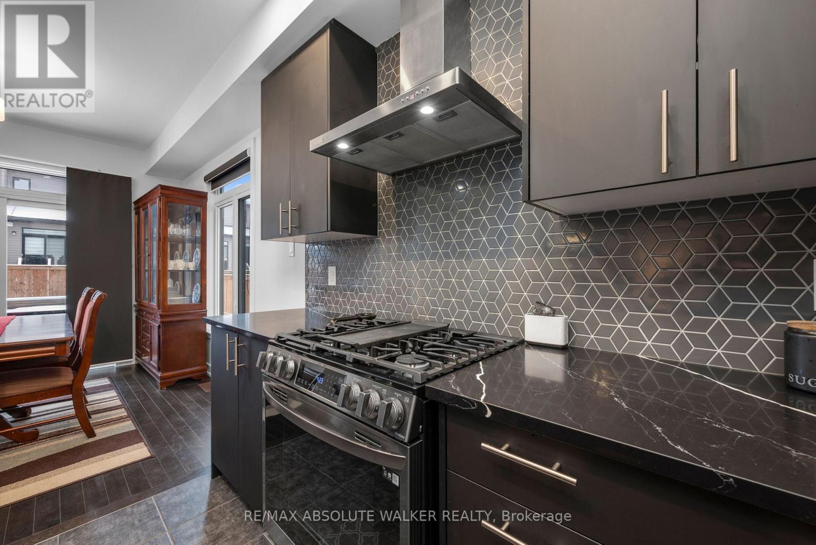 3301 Findlay Creek Drive, Ottawa, Ontario  K1T 0V2 - Photo 6 - X11943227
