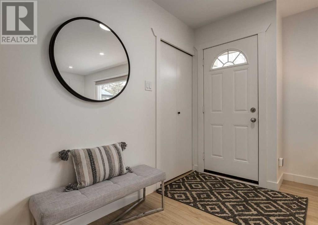 Property at 96 West Glen Crescent SW image 3