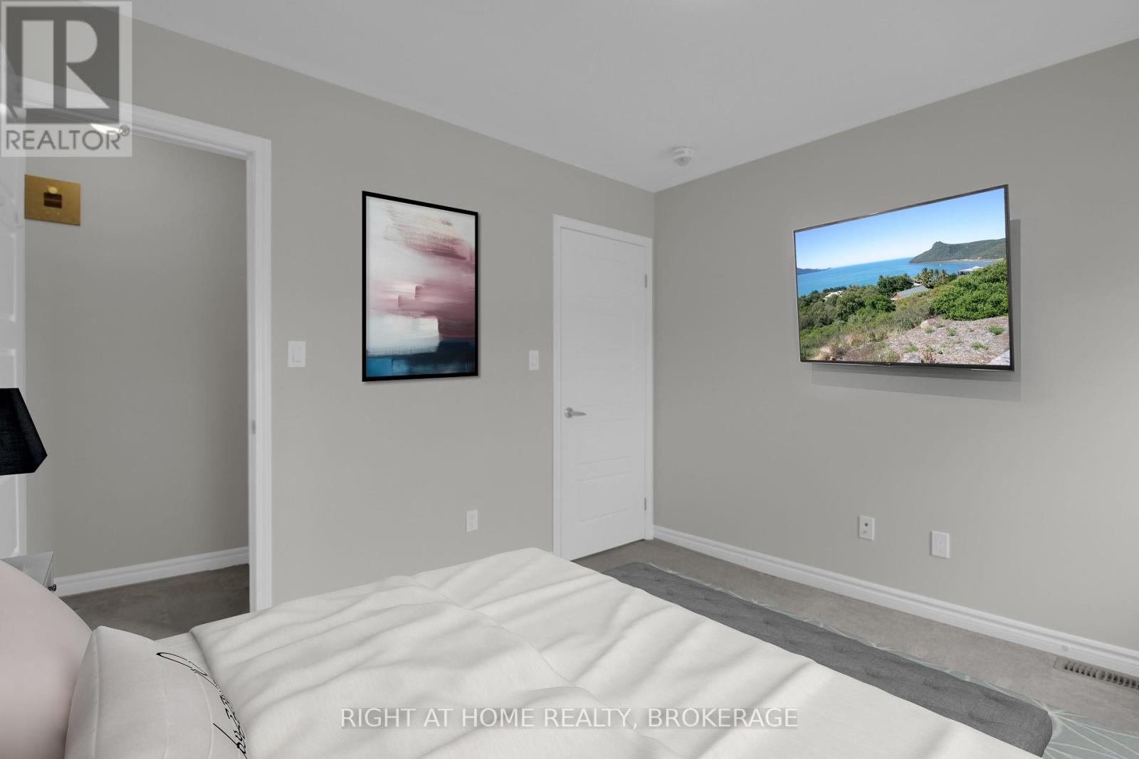 918 Apple Hill Lane, Kitchener, Ontario  N2R 0L7 - Photo 16 - X12076129