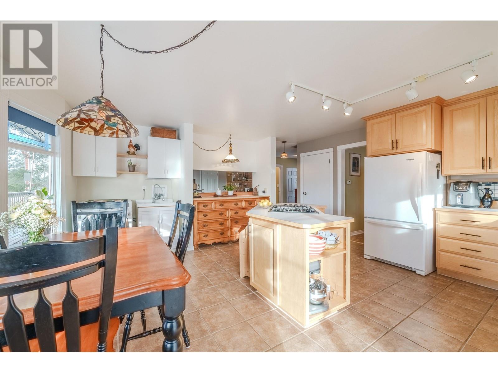 Property at 5012 BLOCK DRIVE image 3