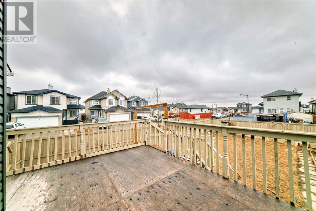Property at 30 Taracove Way NE image 4