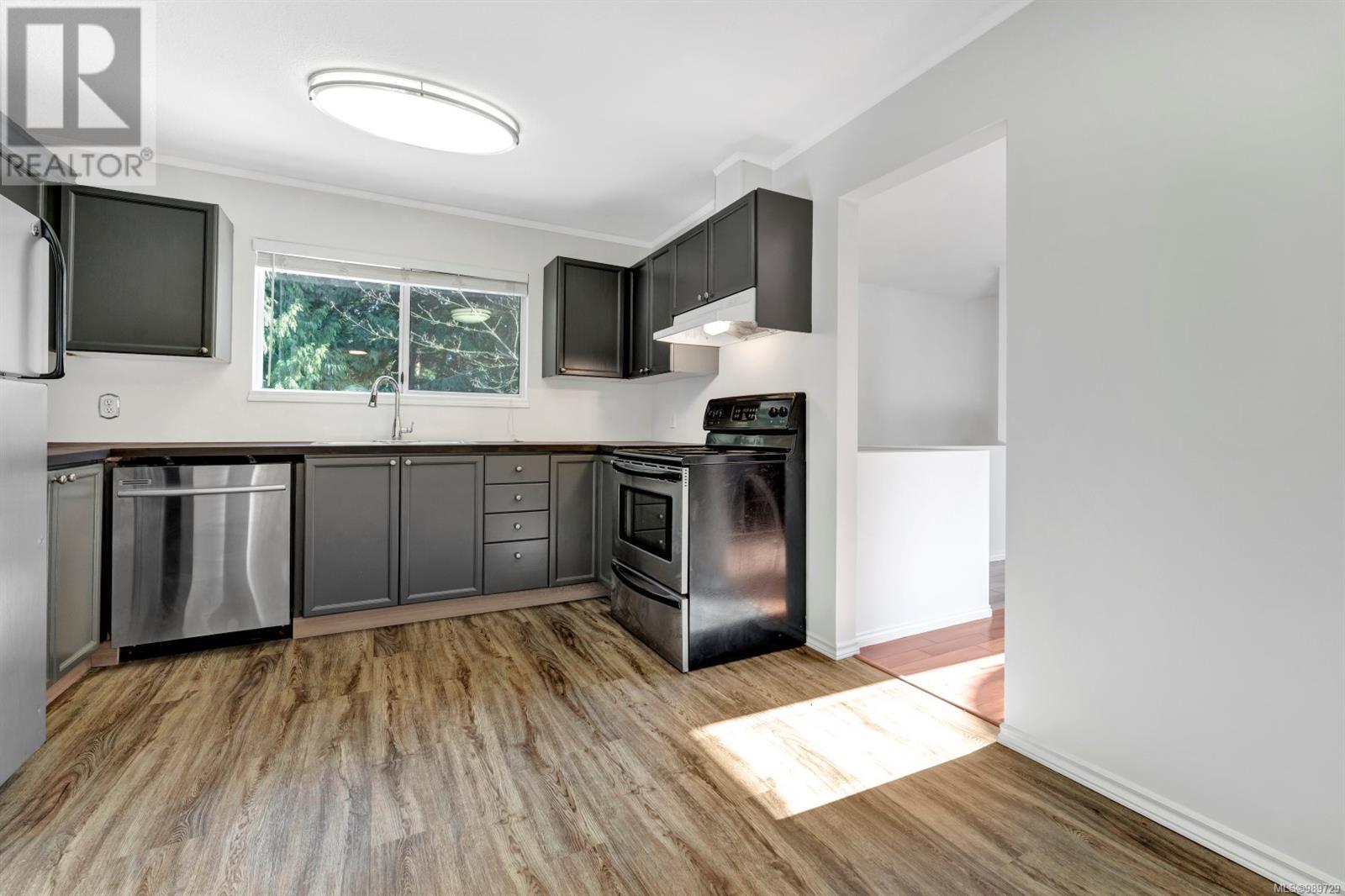Property at 711 Starling Pl image 5